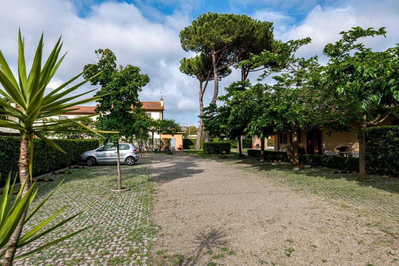 Villa Rosy Torre del Lago Puccini Buitenkant foto