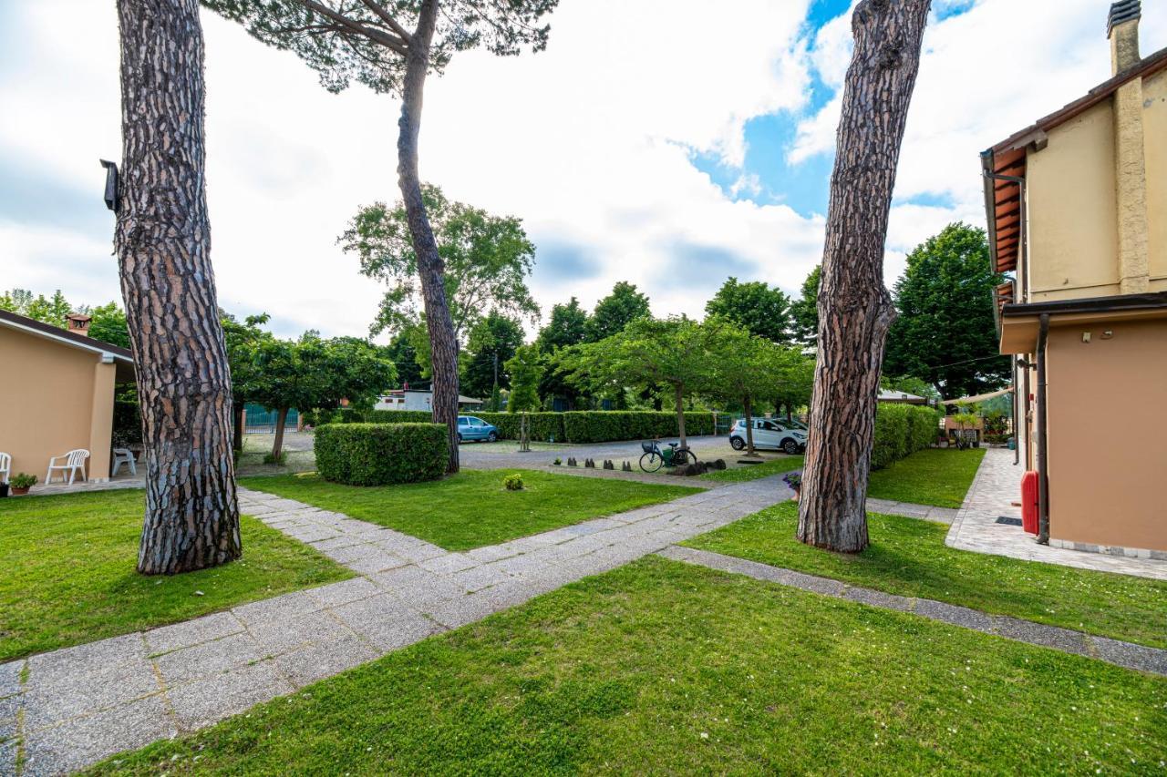 Villa Rosy Torre del Lago Puccini Buitenkant foto