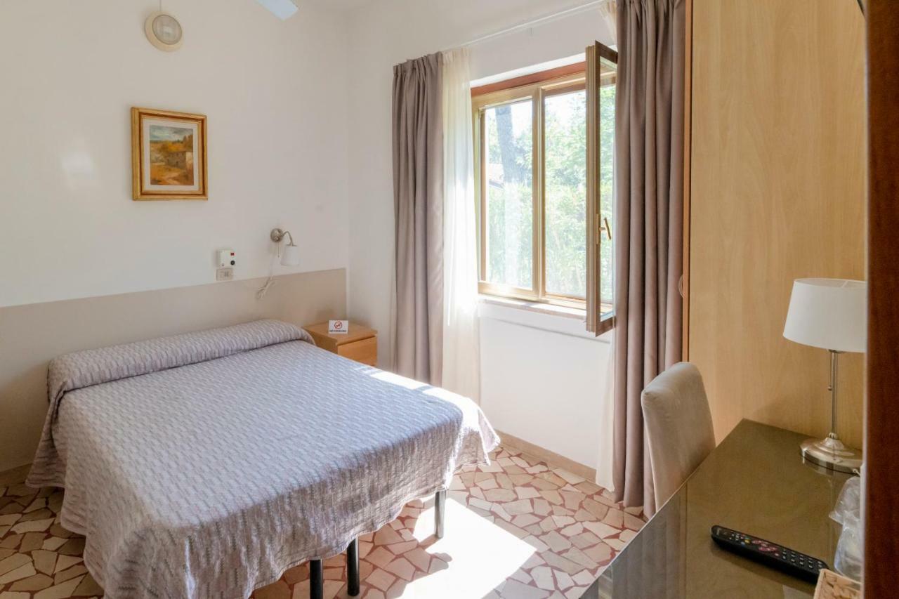 Villa Rosy Torre del Lago Puccini Buitenkant foto